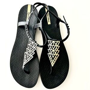 Ipanema Black Sandals with Geometric Gold Design